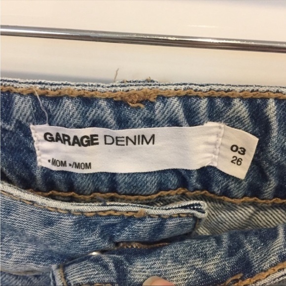 Highrise Mom Jean Shorts - Picture 4 of 6